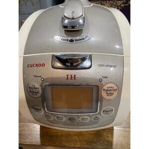 Cuckoo IH Electric Pressure Rice Cooker CRP-HF0610F (6 cups) . Used.
